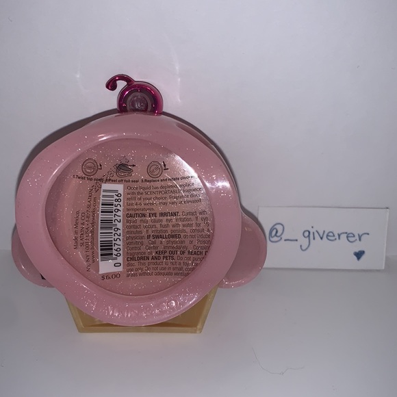 Frosted Cupcake ๐ง Scentportable Bath & Body Works - Picture 3 of 9